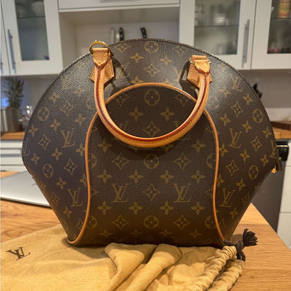 Vintage Louis Vuitton Ellipse